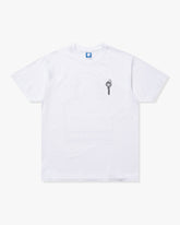 UNDEFEATED LOCK S/S TEE