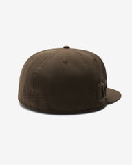 UNDEFEATED X NE MONOCHROME ICON FITTED
