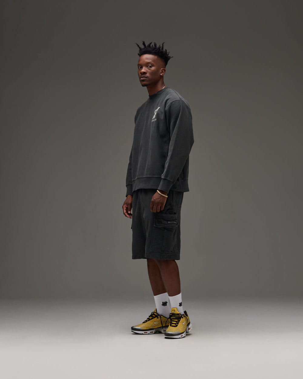 UNDEFEATED TRACK CREWNECK