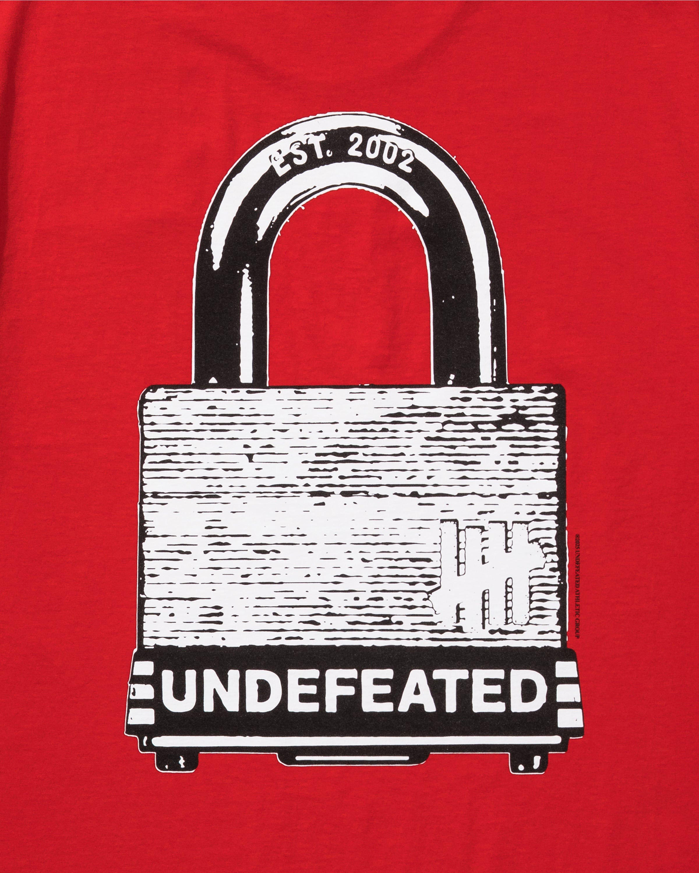 UNDEFEATED LOCK S/S TEE