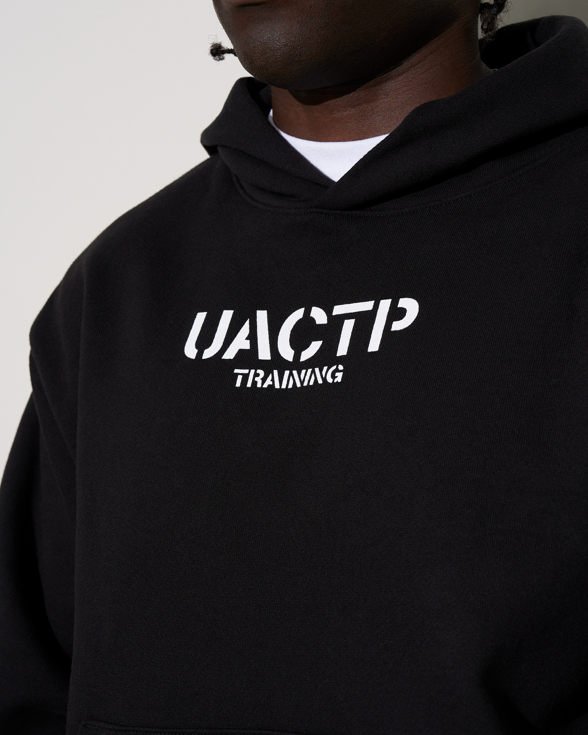 UACTP STENCIL TRAINING PULLOVER HOOD - BLACK