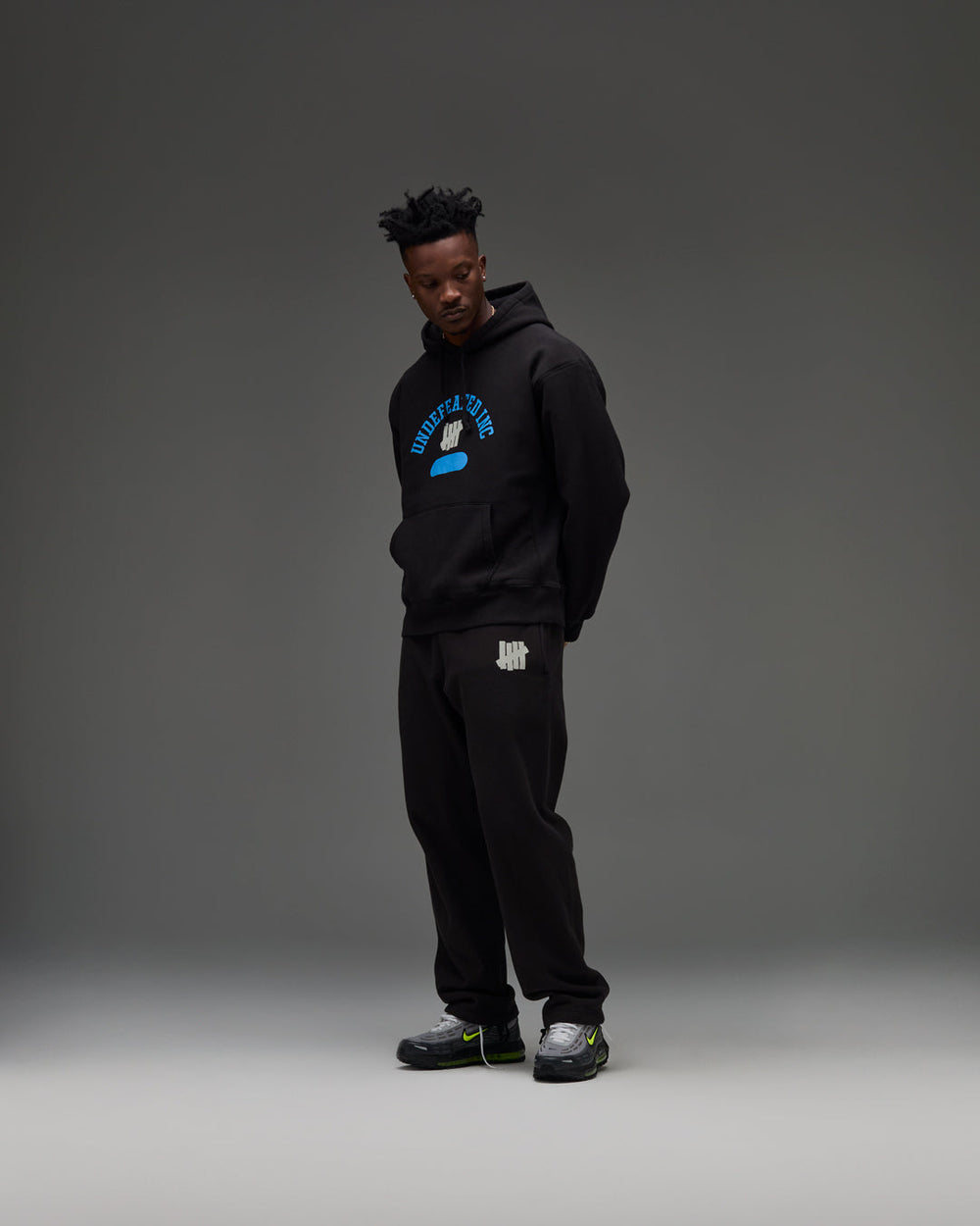 UNDEFEATED 2-PLY PULLOVER HOOD