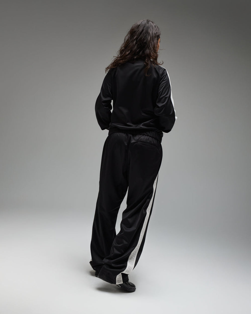 UNDEFEATED TAPED TRACK JACKET