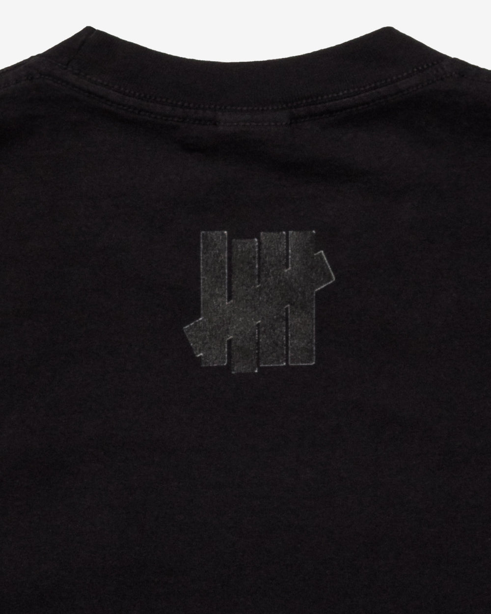 UNDEFEATED STENCIL S/S TEE