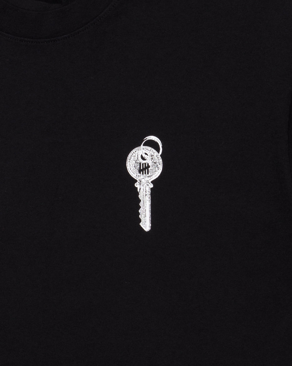 UNDEFEATED LOCK S/S TEE
