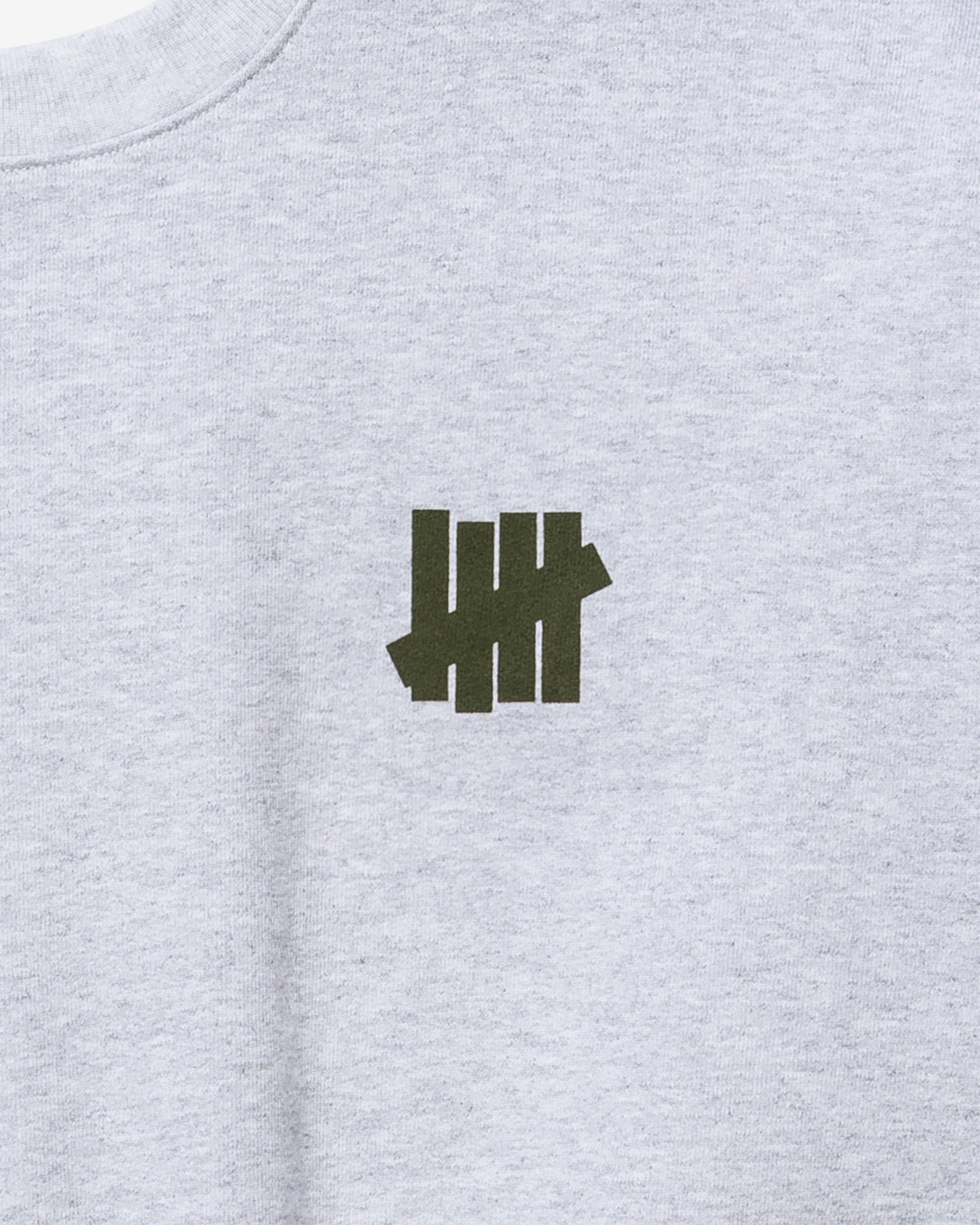 UNDEFEATED STENCIL CREWNECK - ASH