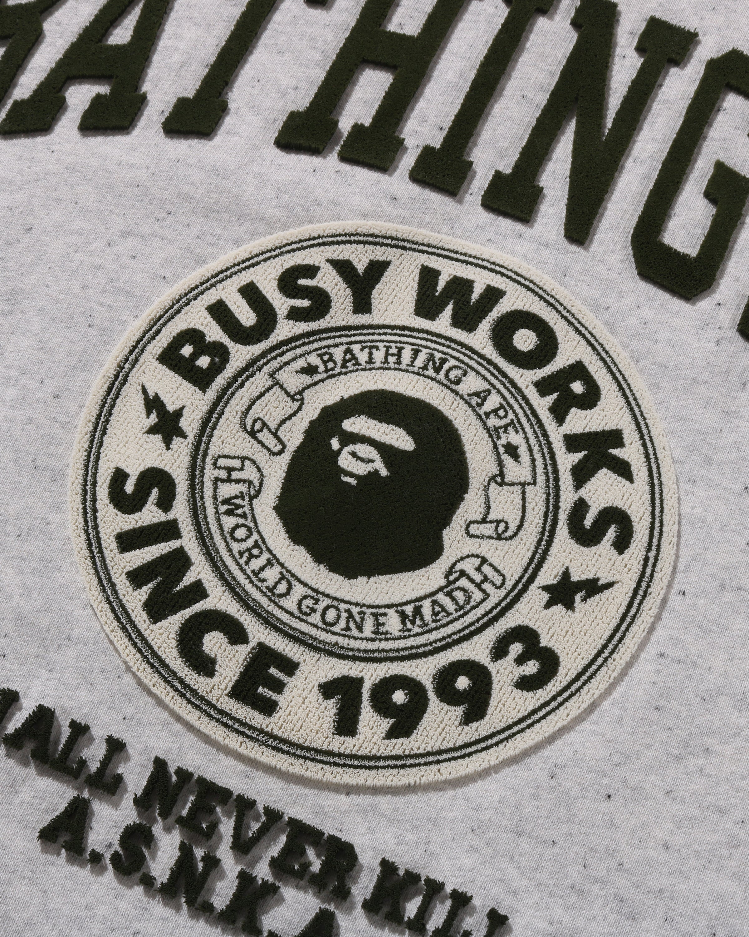 COLLEGE GRAPHIC CREWNECK - GRAY