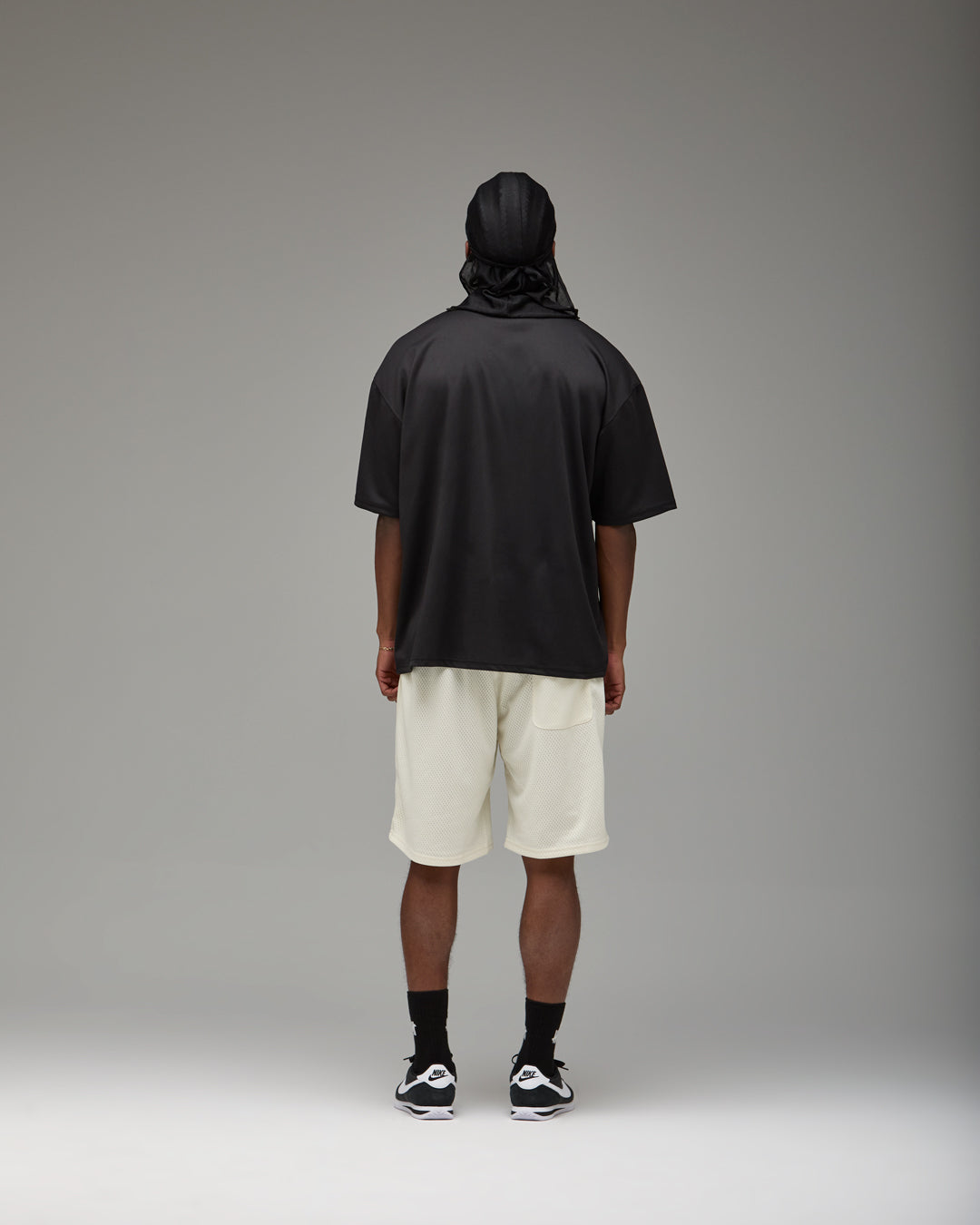 UNDEFEATED ICON HOOP SHORT