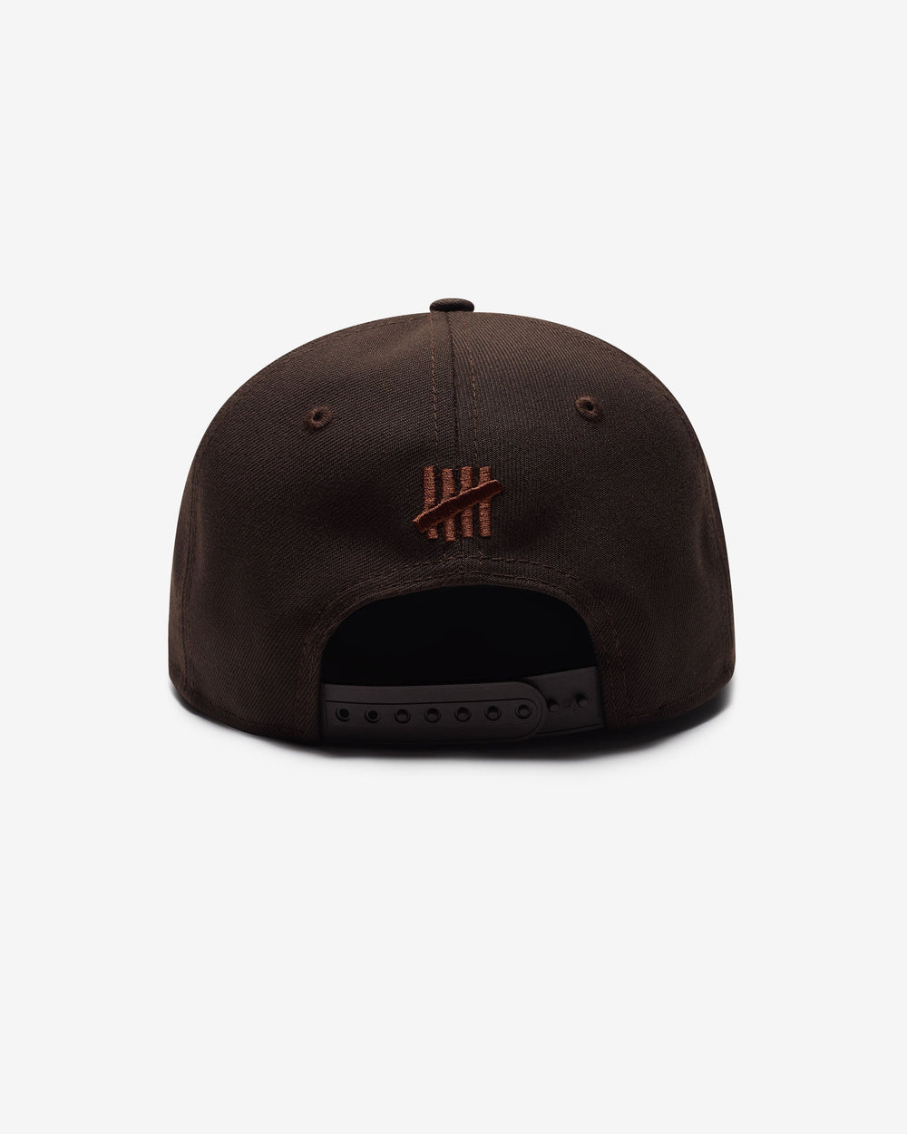 UNDEFEATED X NE BIG U SNAPBACK