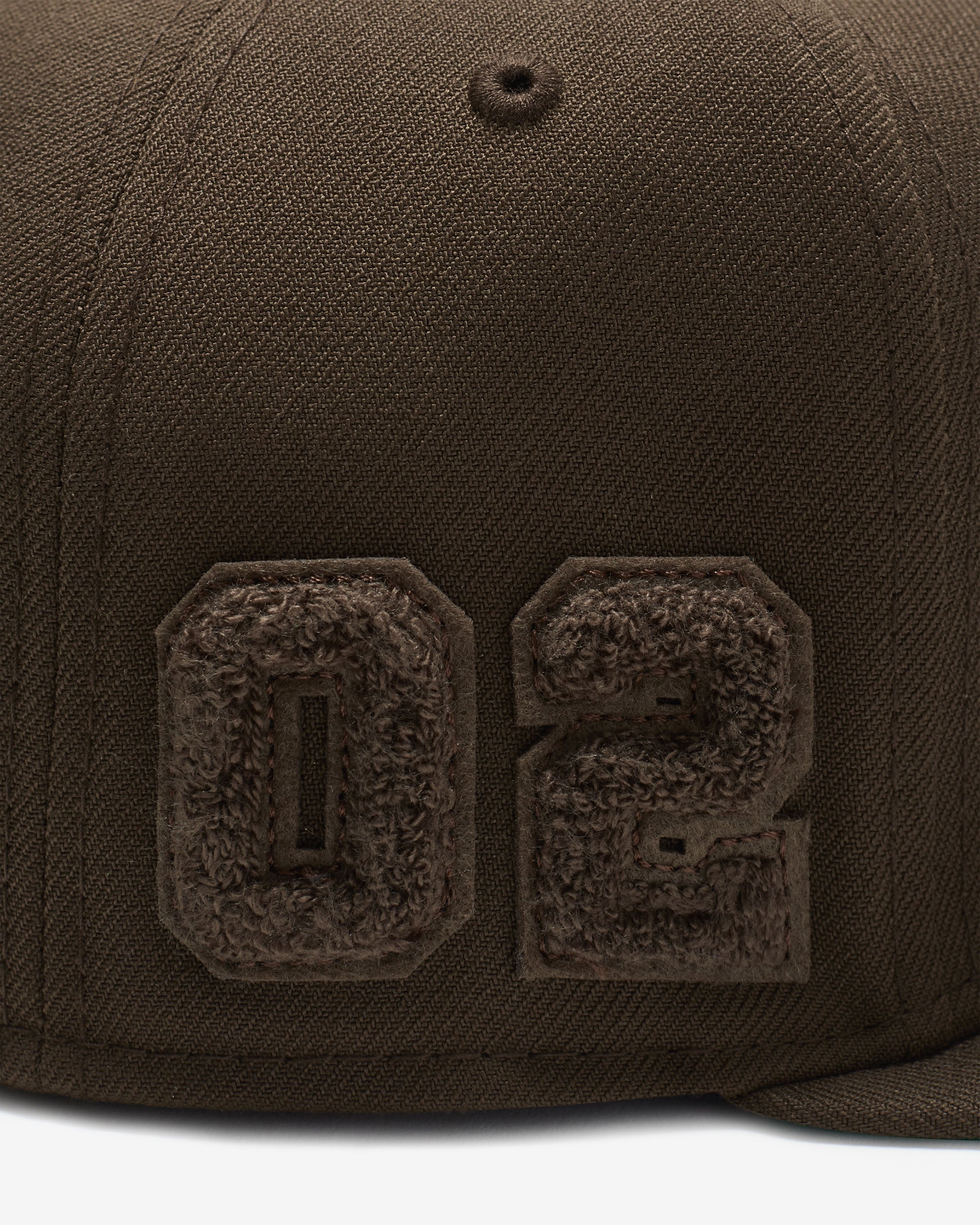 UNDEFEATED X NE MONOCHROME ICON FITTED