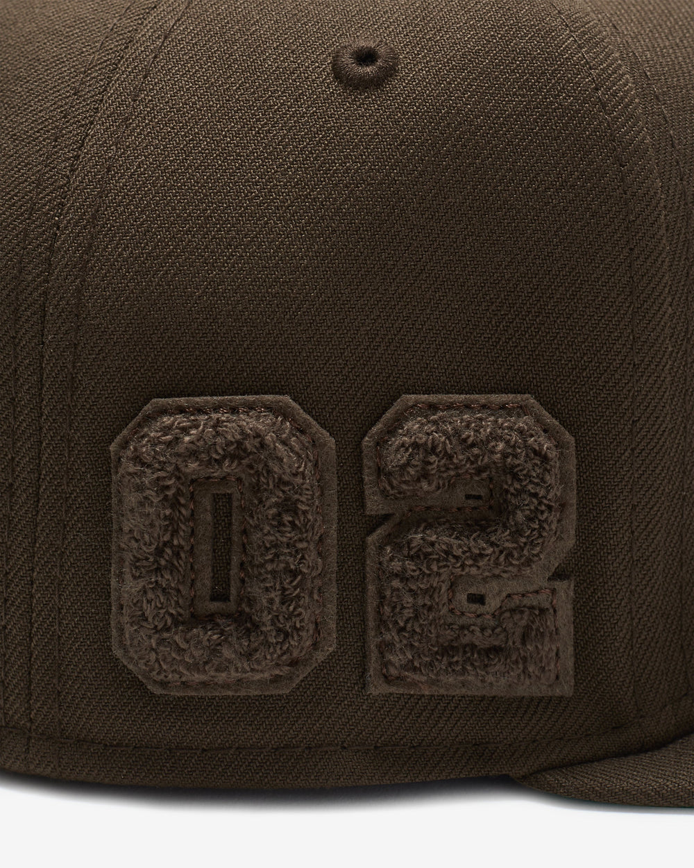 UNDEFEATED X NE MONOCHROME ICON FITTED