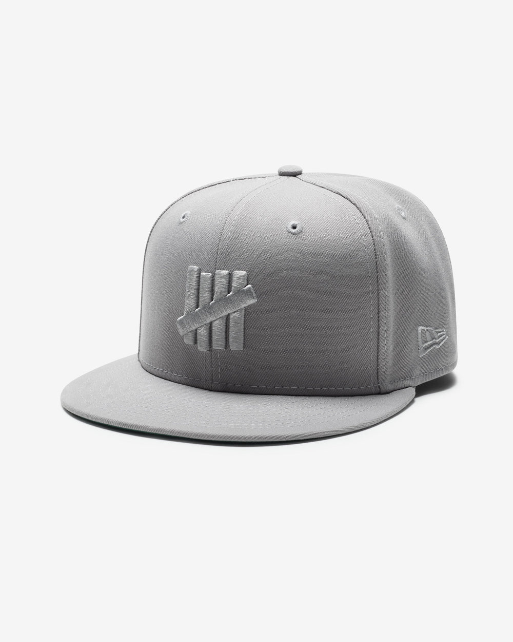 UNDEFEATED X NE MONOCHROME ICON FITTED