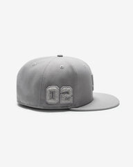 UNDEFEATED X NE MONOCHROME ICON FITTED