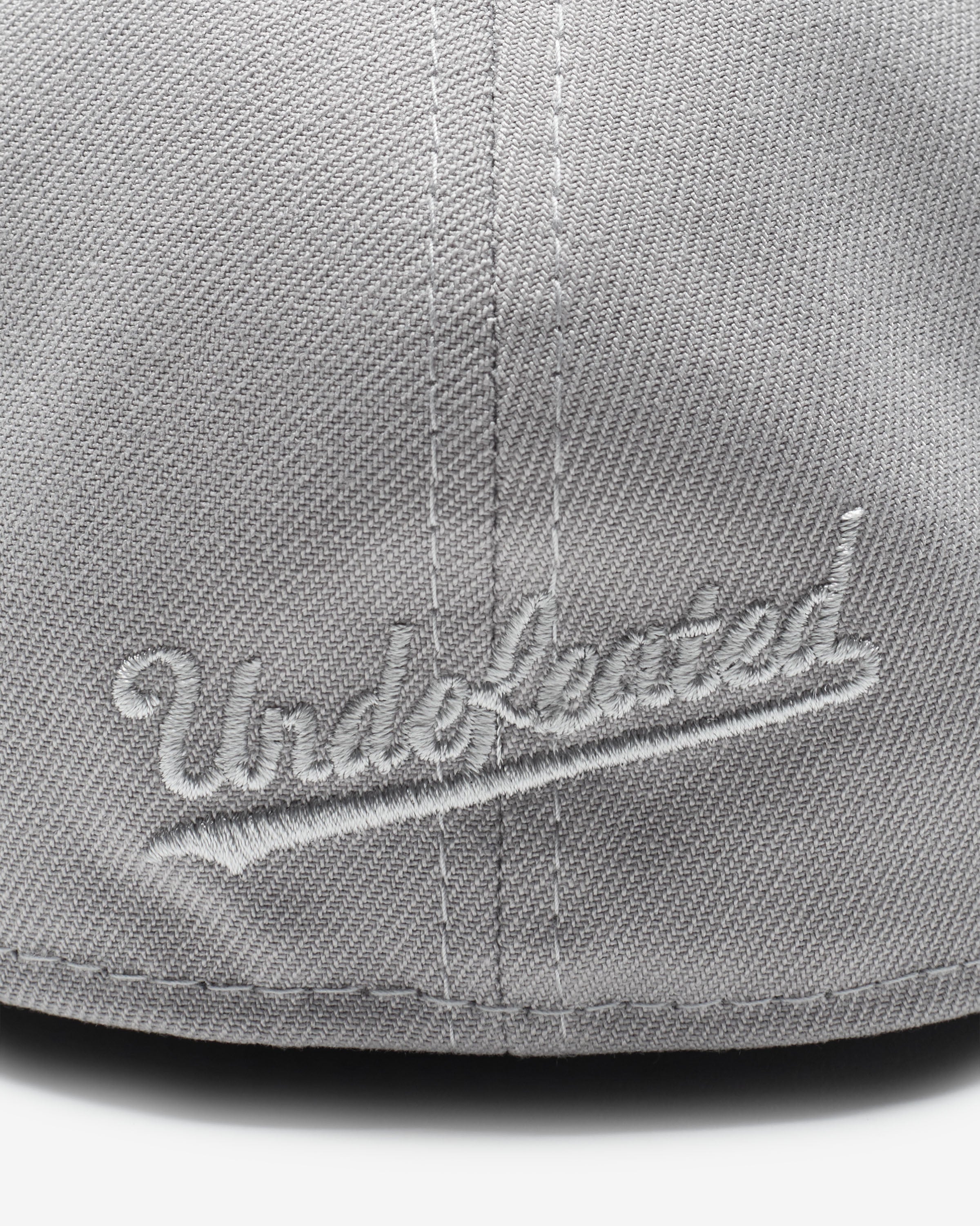 UNDEFEATED X NE MONOCHROME ICON FITTED