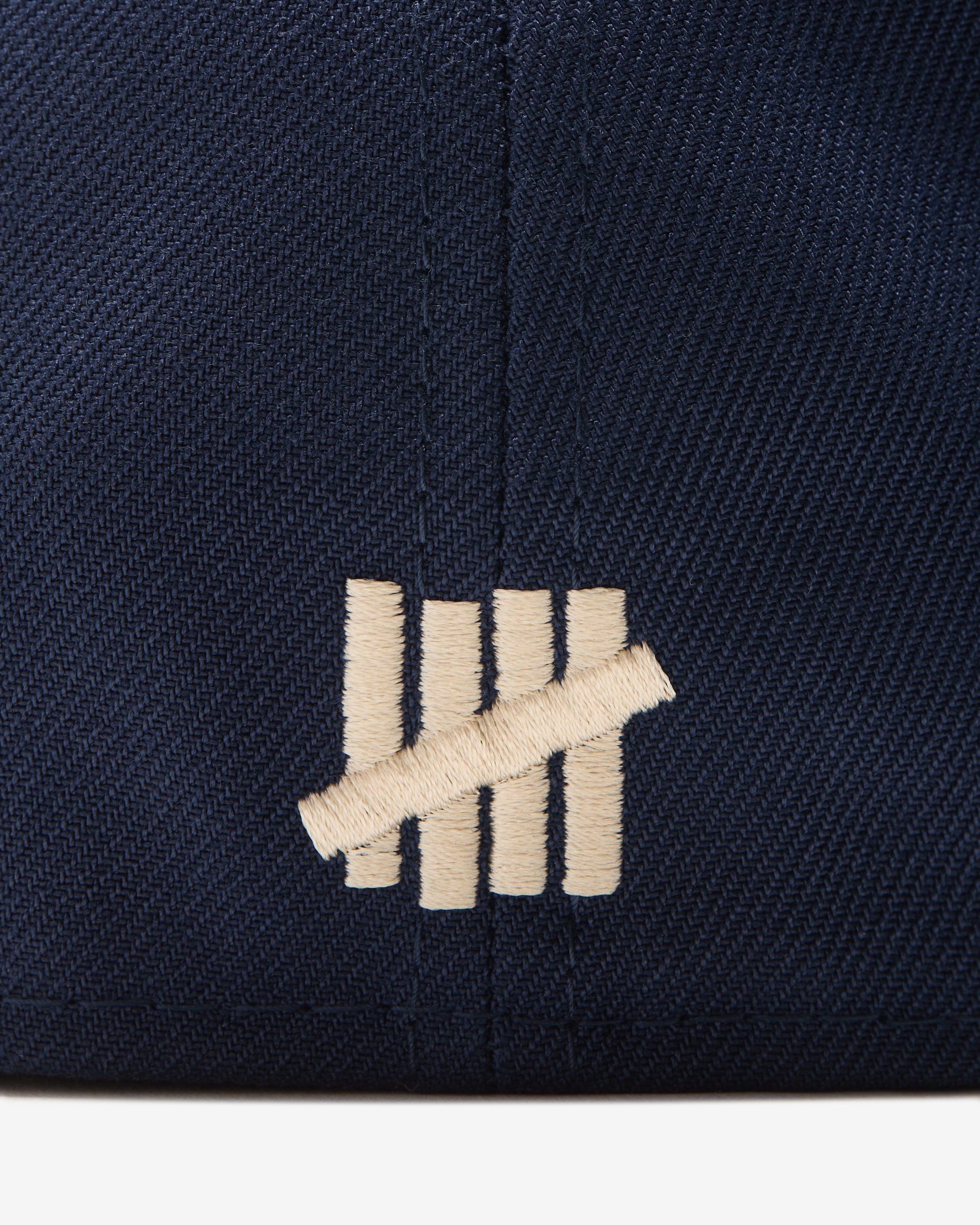 UNDEFEATED X NE O.E. FITTED