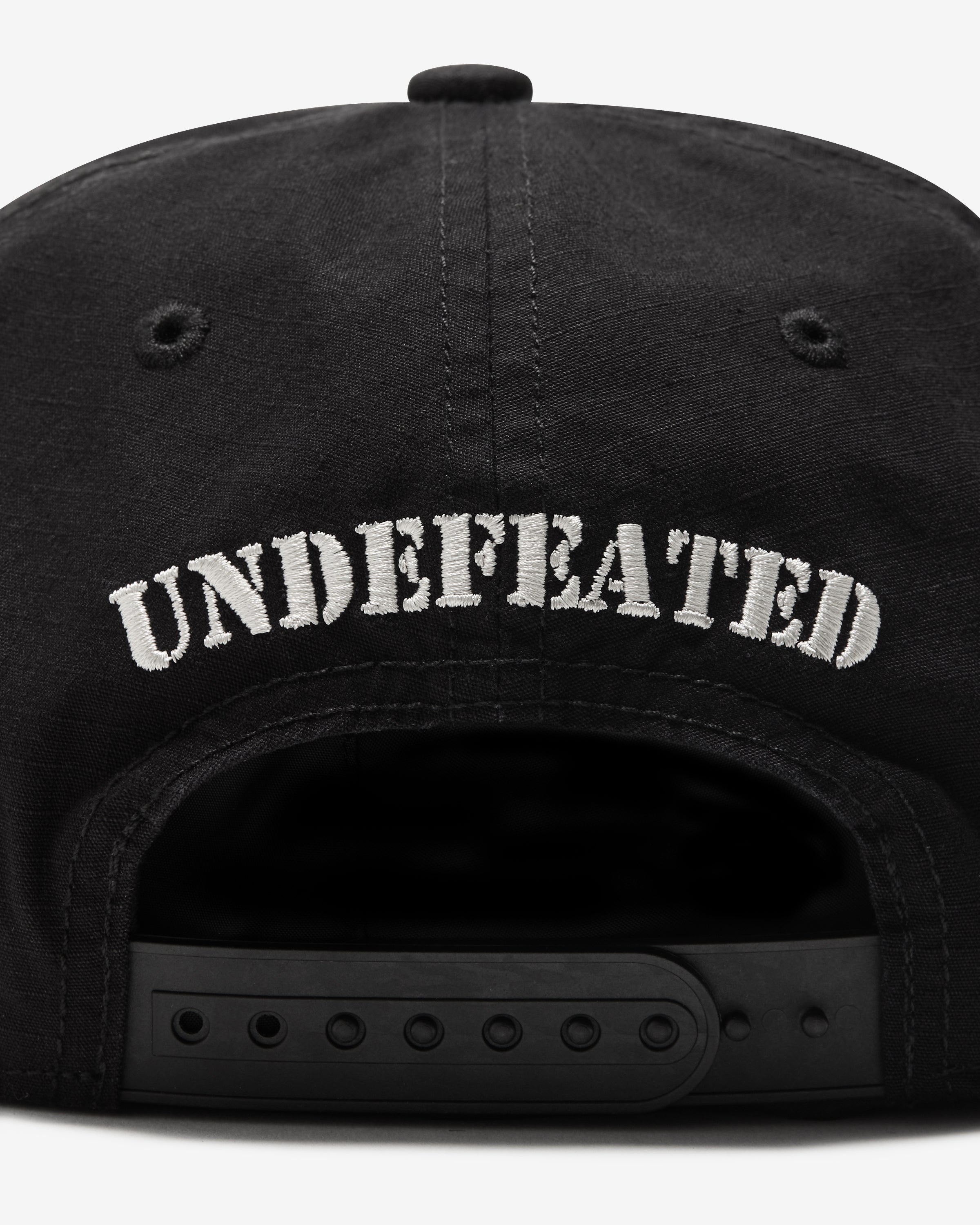 UNDEFEATED SLOUCHY 5 PANEL SNAPBACK