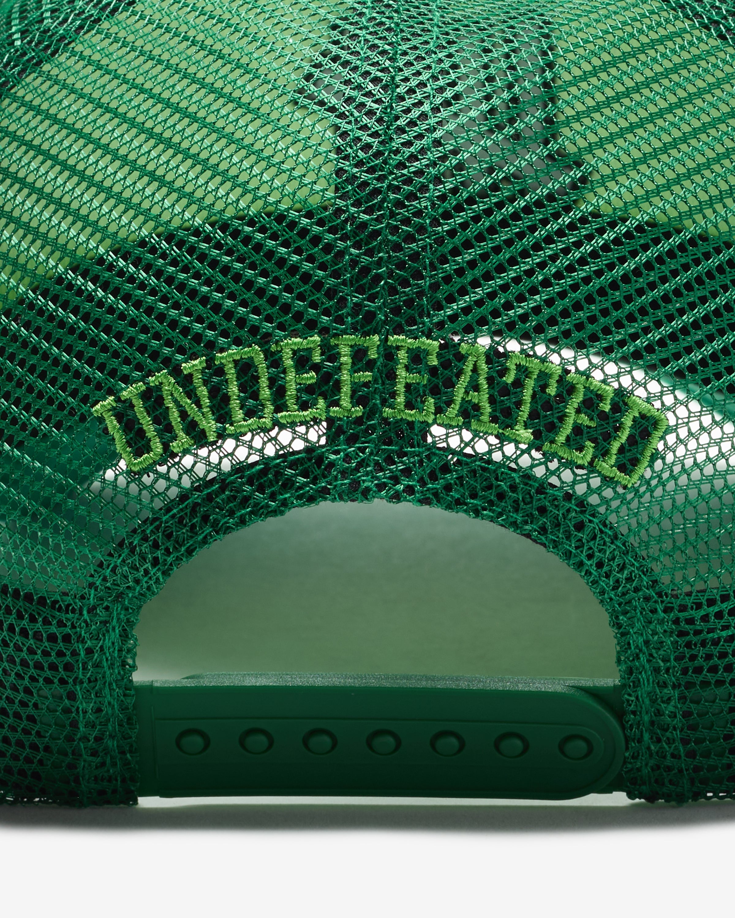 UNDEFEATED ICON TRUCKER