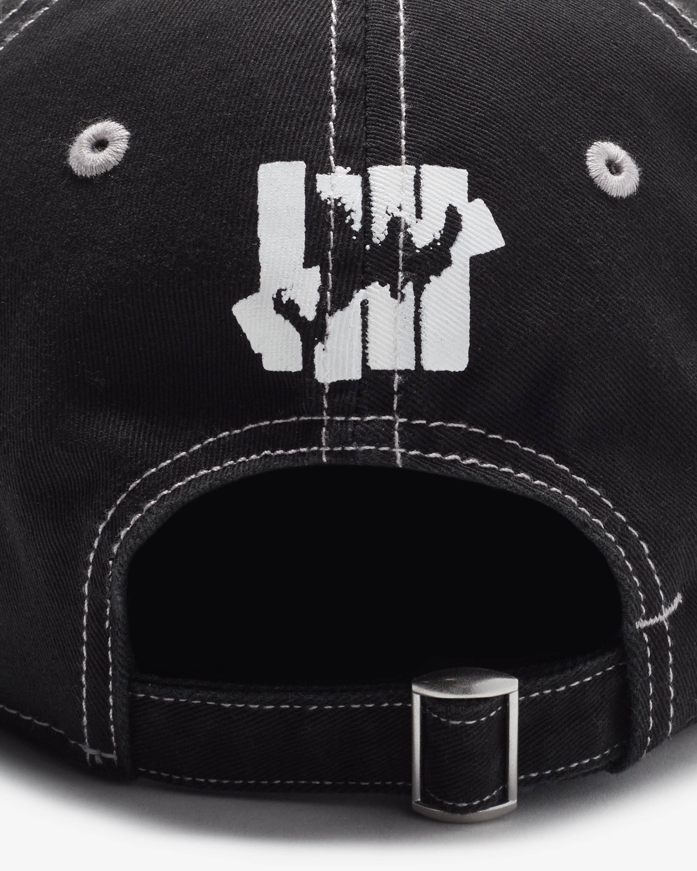 UNDEFEATED DISTRESSED STRAPBACK