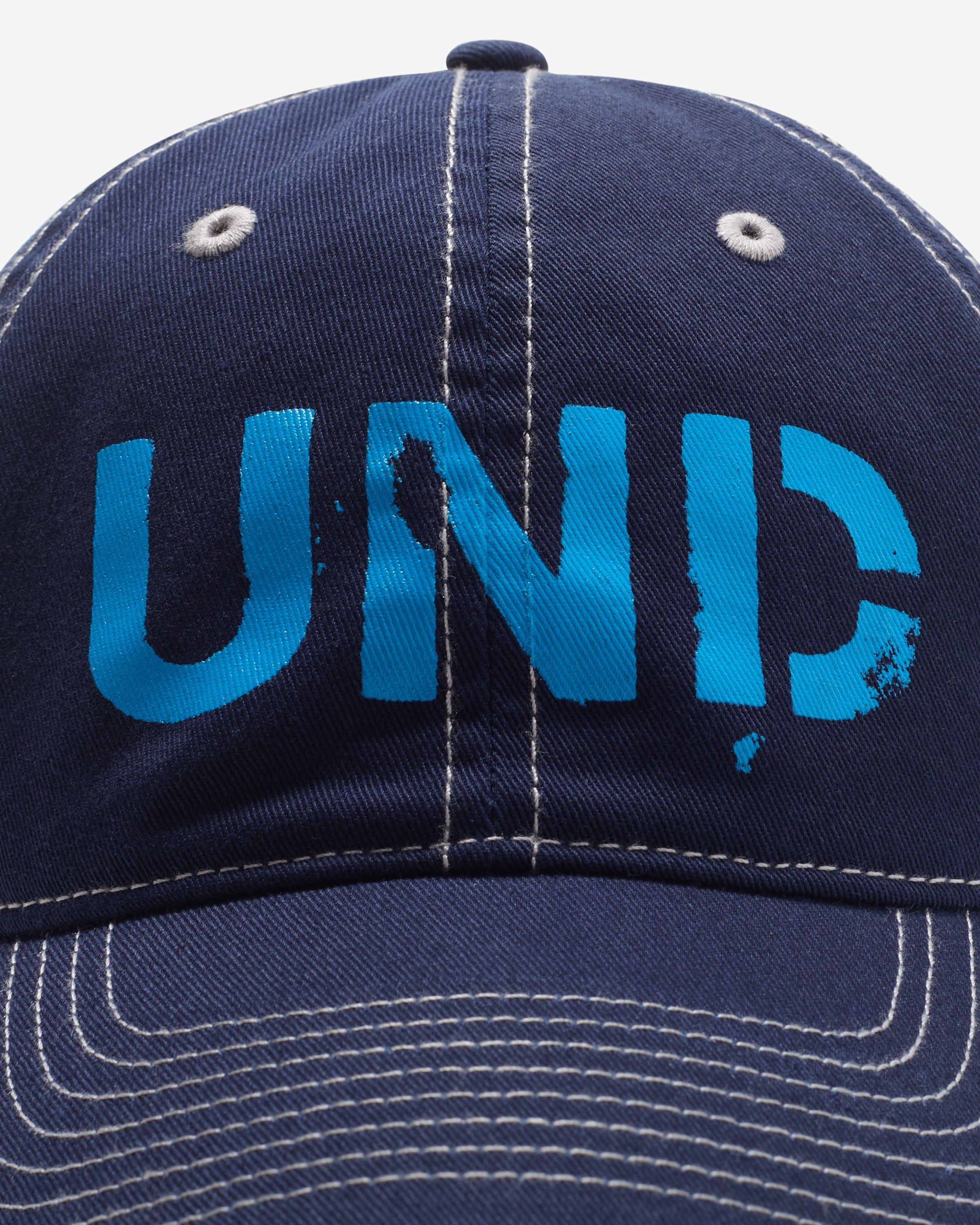 UNDEFEATED DISTRESSED STRAPBACK