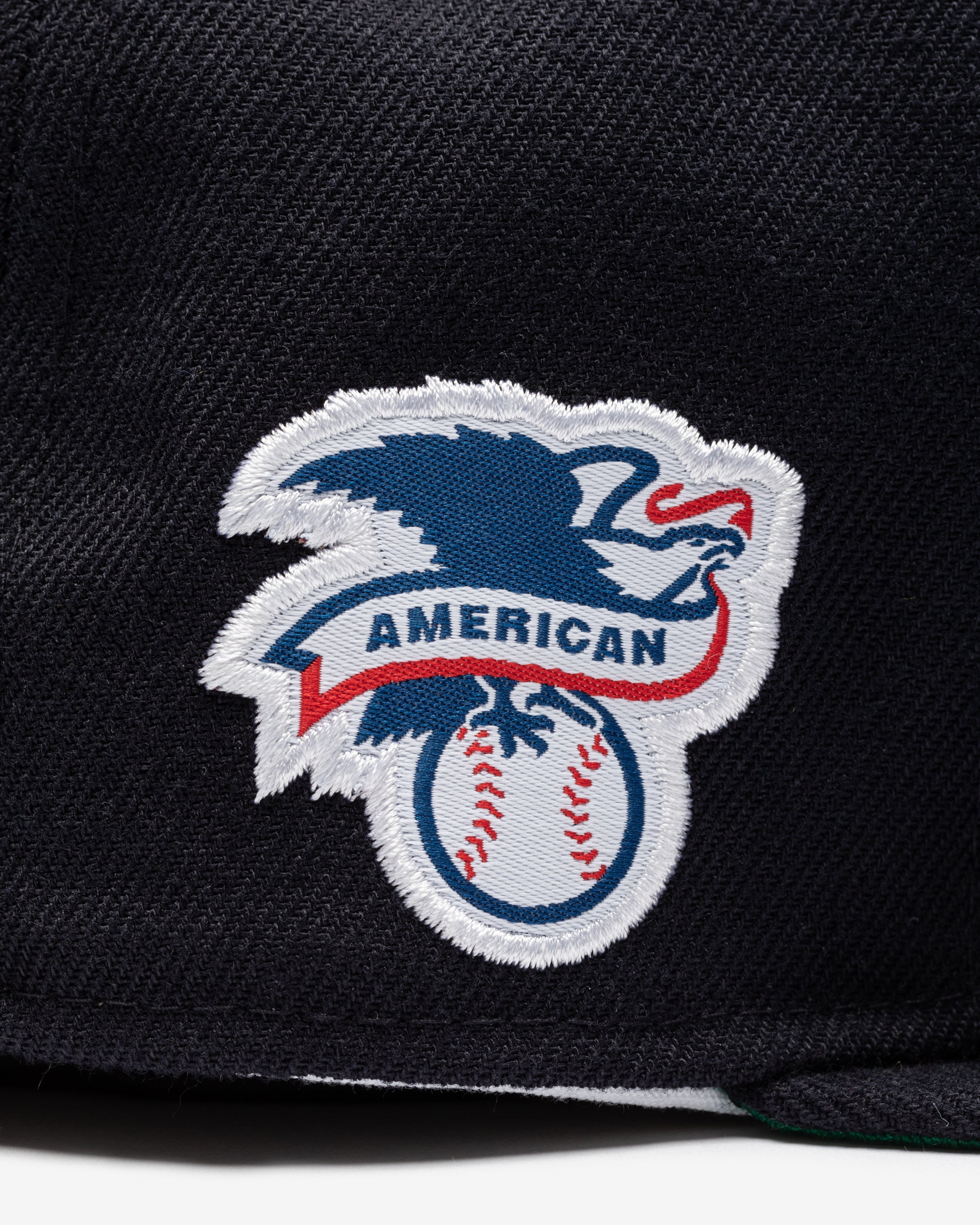 UNDEFEATED X NE X MLB FITTED - CLEVELAND INDIANS