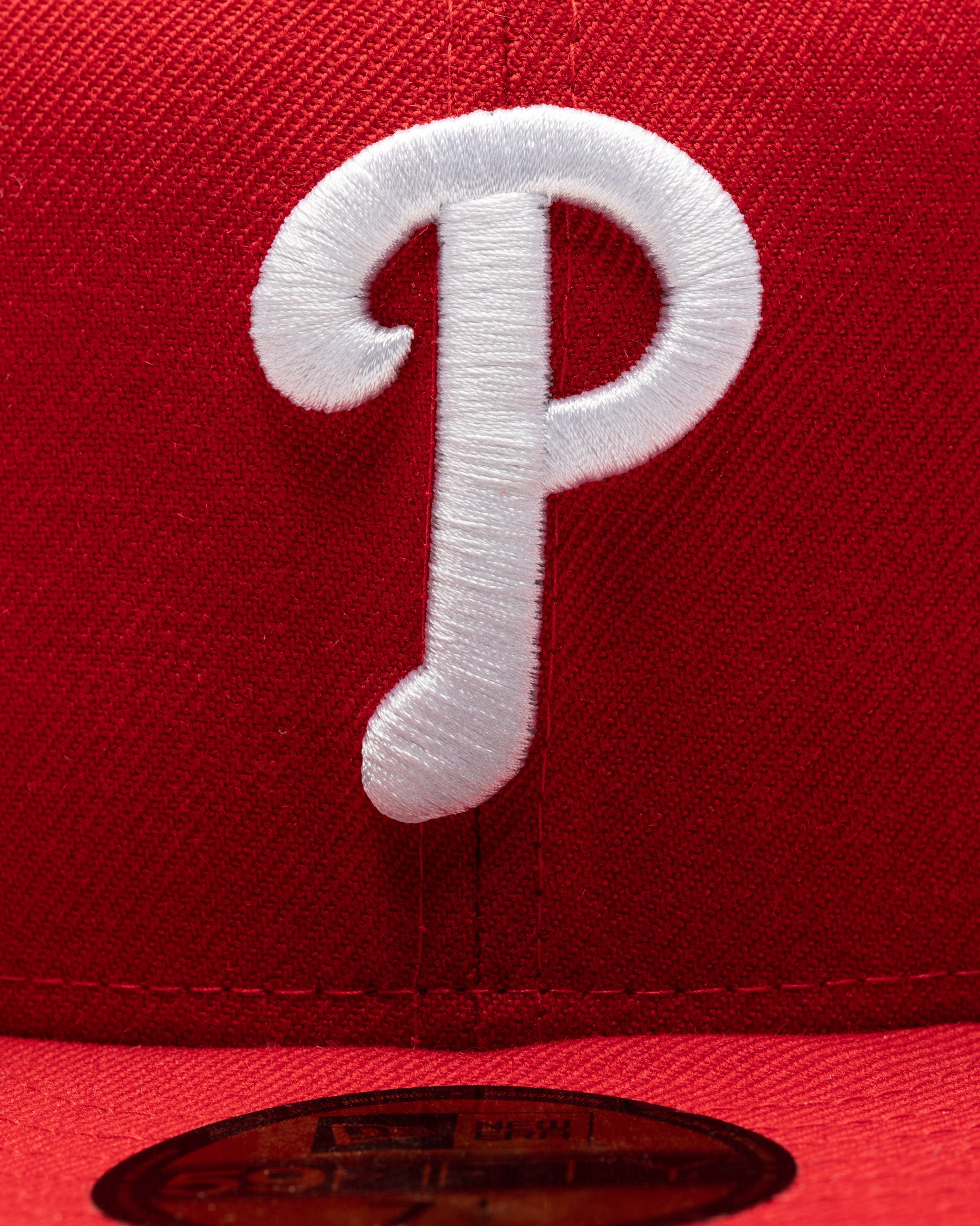 UNDEFEATED X NE X MLB FITTED - PHILADELPHIA PHILLIES