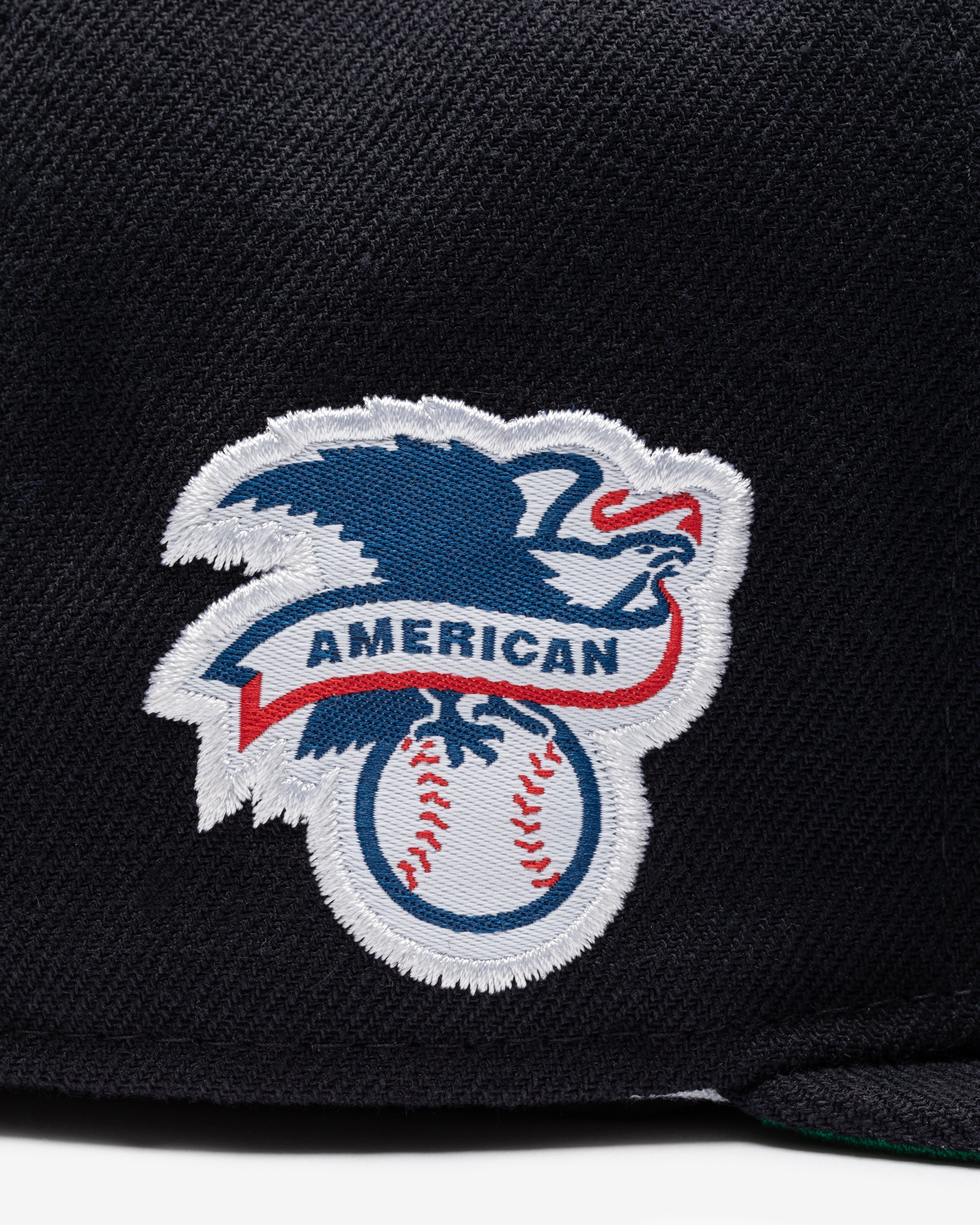 UNDEFEATED X NE X MLB FITTED - NEW YORK YANKEES