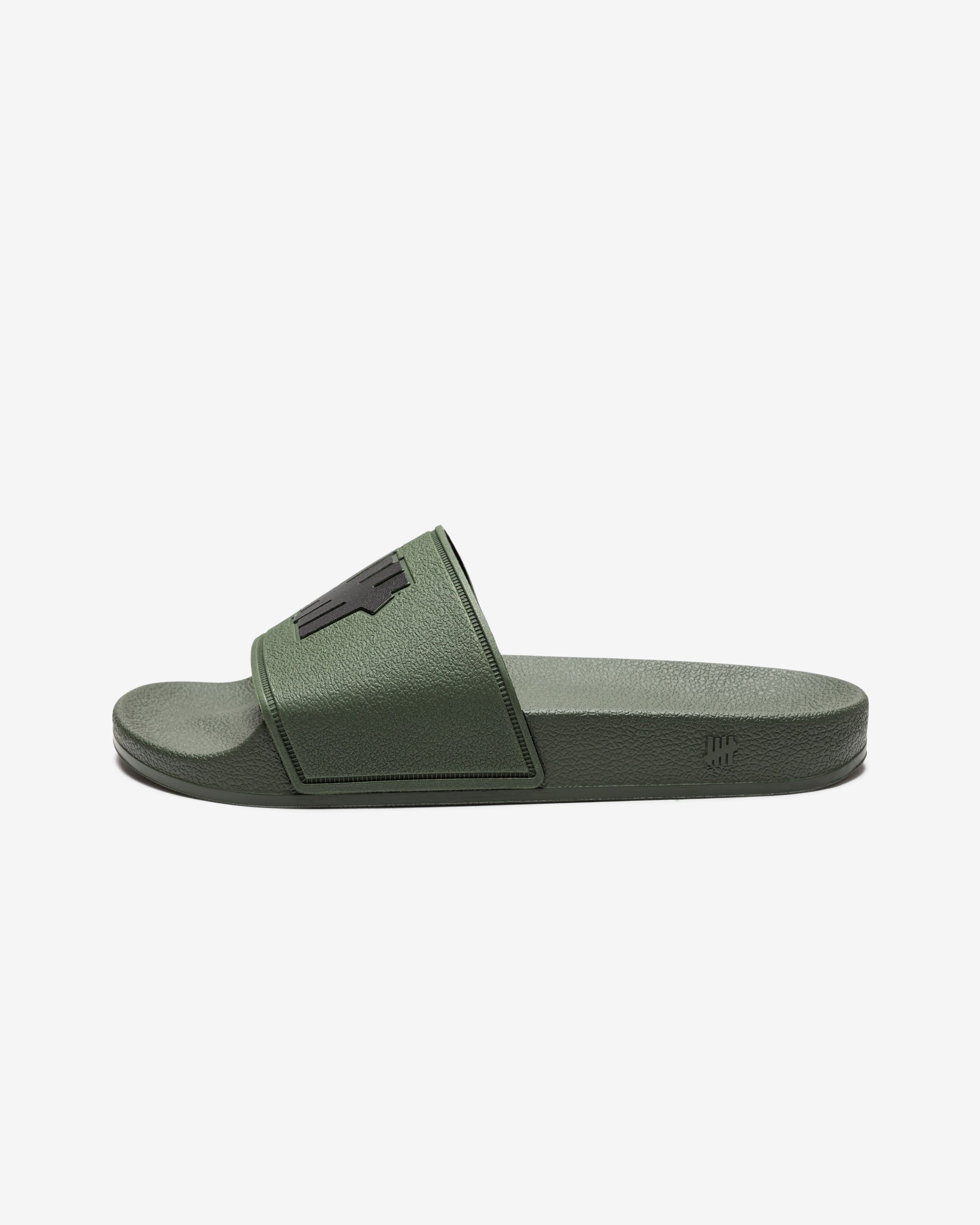 UNDEFEATED ICON CLASSIC SLIDE