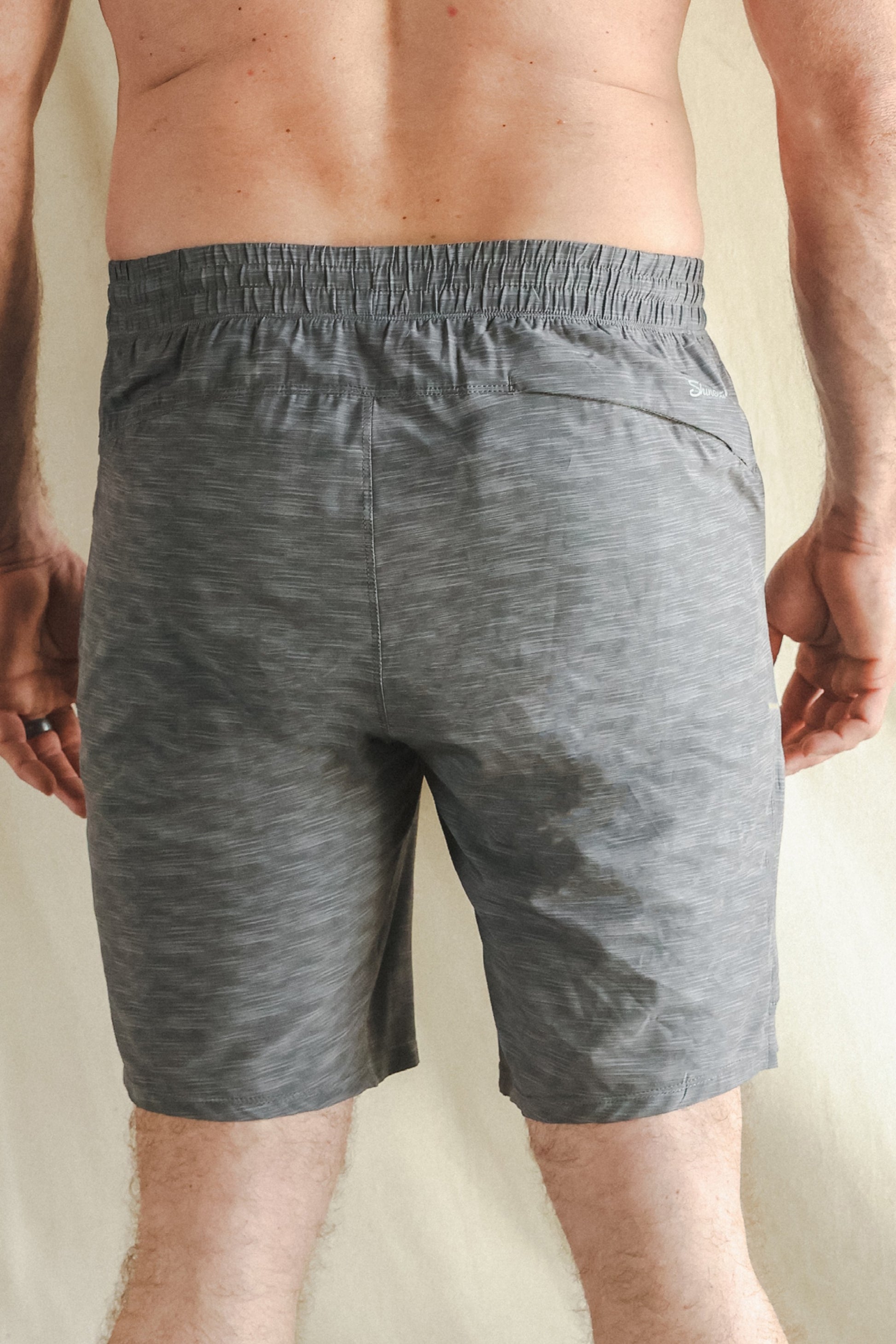 Shinesty Men's Ball Hammock® 9 Inch Athletic Shorts - Grey and Red