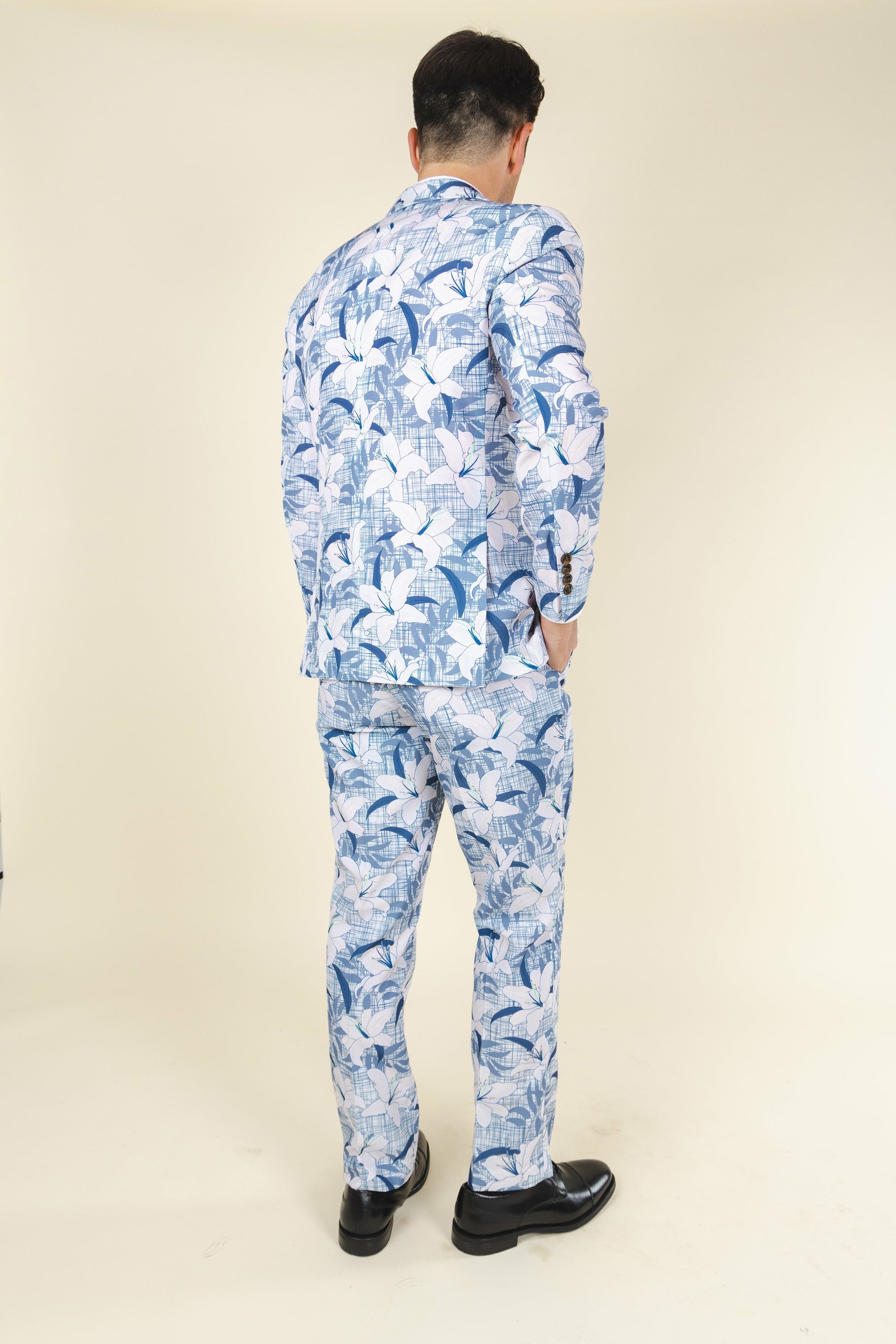 Shinesty Men's Suit - Crosshatch Lilies