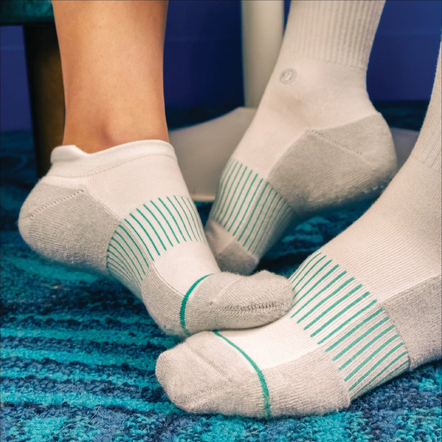 Shinesty Heel Hammock™ Ankle Socks 3 Pack - White Stay Weird