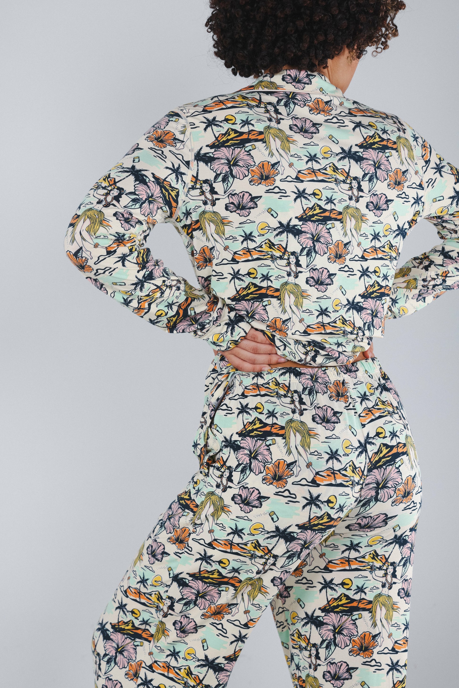 Shinesty WoLong Sleeve Pajama Set - Shinesty x Margaritaville®